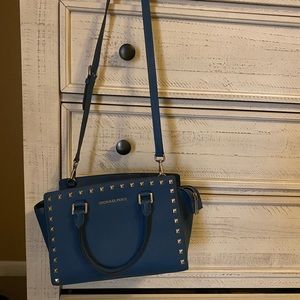 Michael Kora blue cross body bag